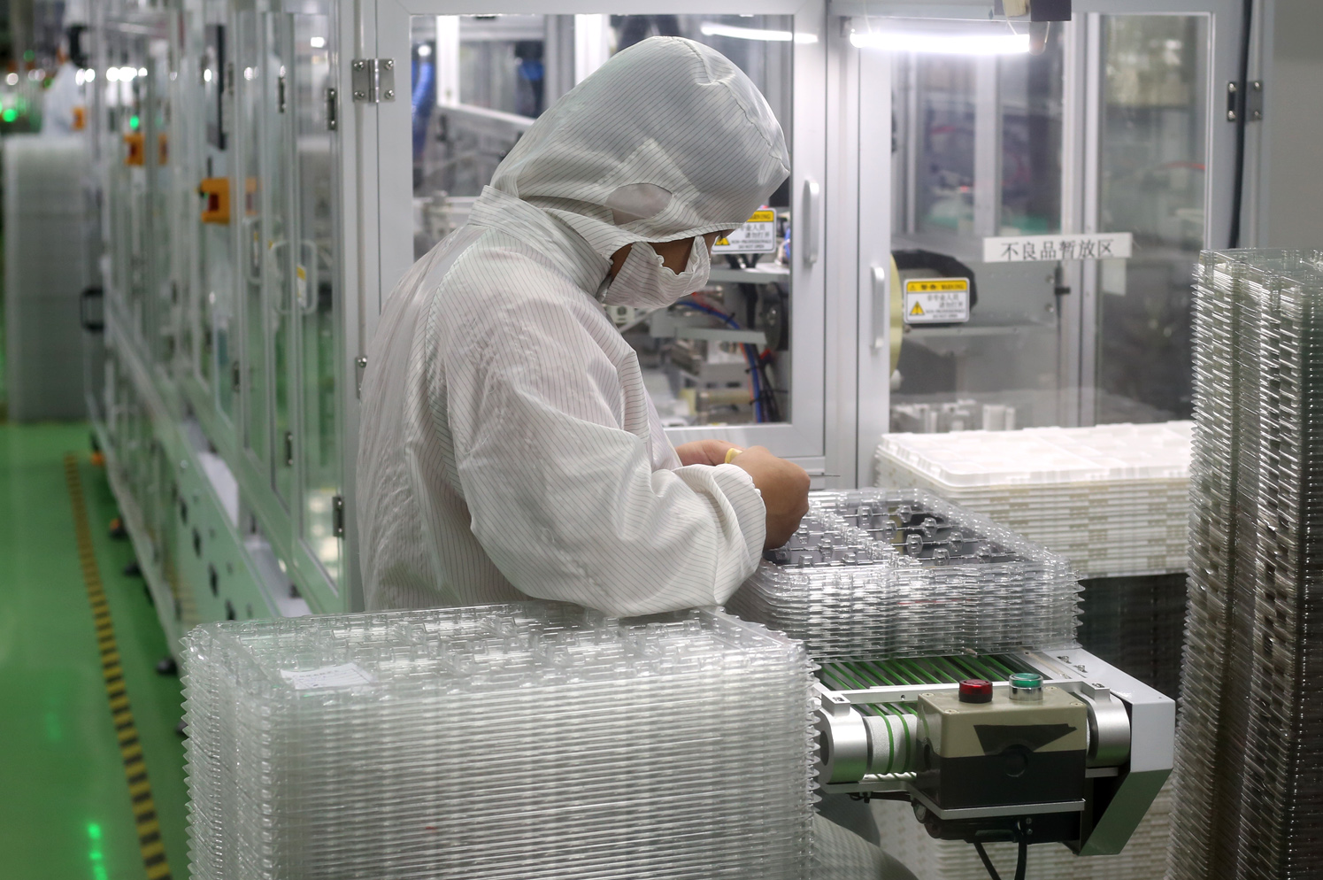 lcd顯示屏廠家 ，不僅僅要質(zhì)量還要服務(wù)好【海飛智顯】